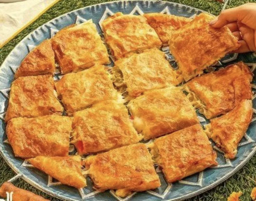 Medium Vegetarian Feteer