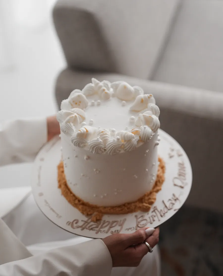 Classic Seashell Cake 6inch mix chocolate vanilla