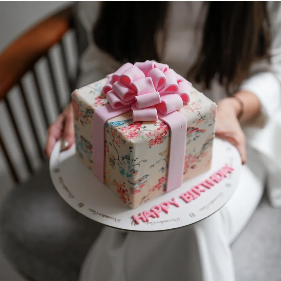 Square Gift Cake Pink mix chocolate vanilla