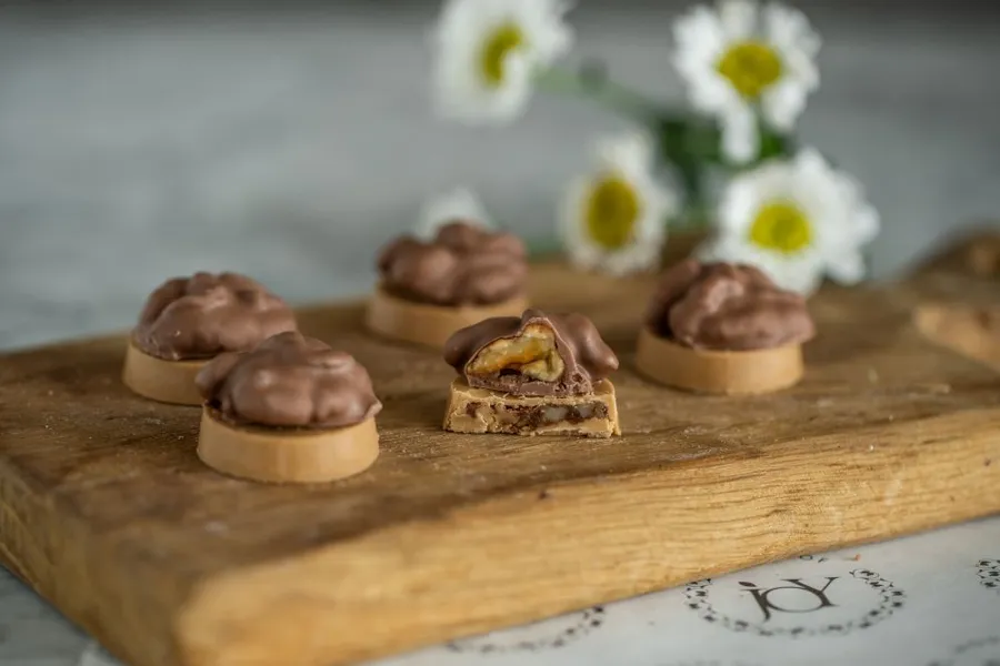 Milk Chocolate Pecan Cinnamon