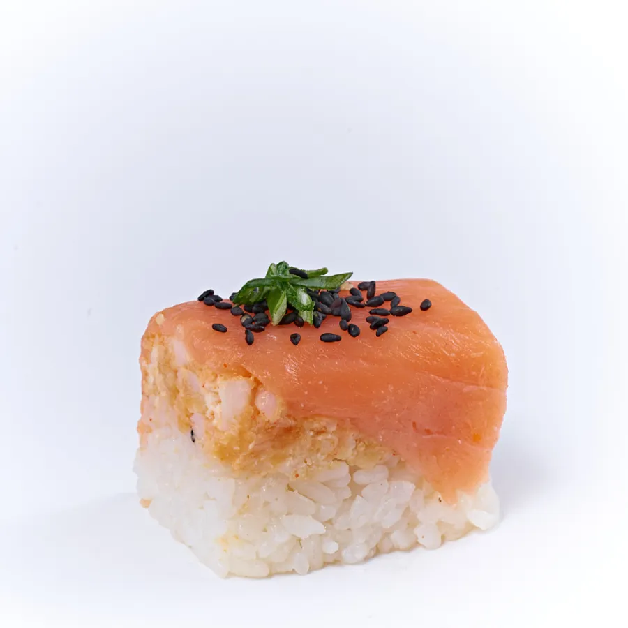 SMOKED SALMON OSHI SUSHI