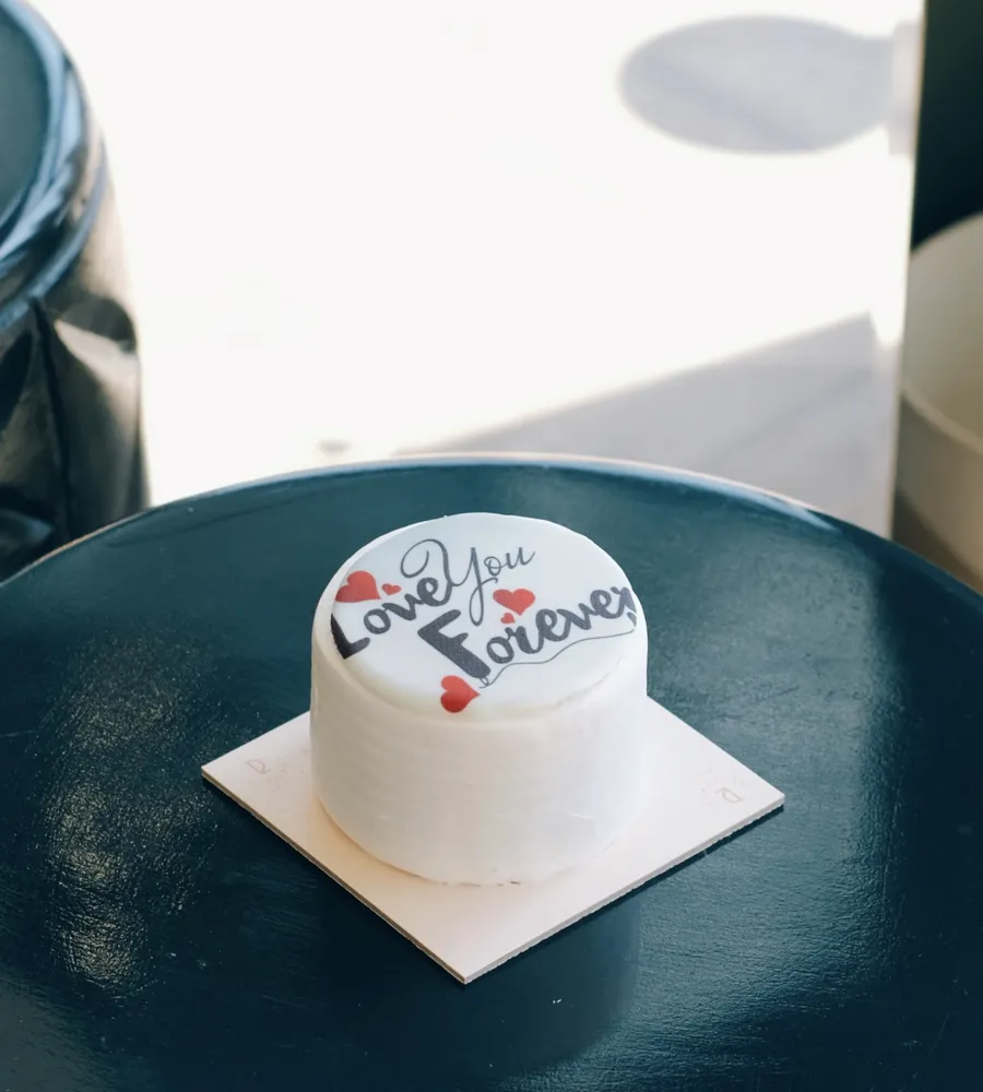Mini cake 2inch chocolate vanilla 1p only add your photo