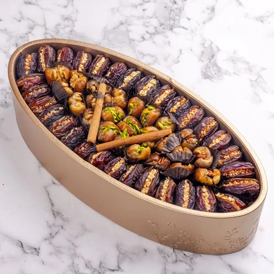 Oval Leather Tray Medjool & Sukkari