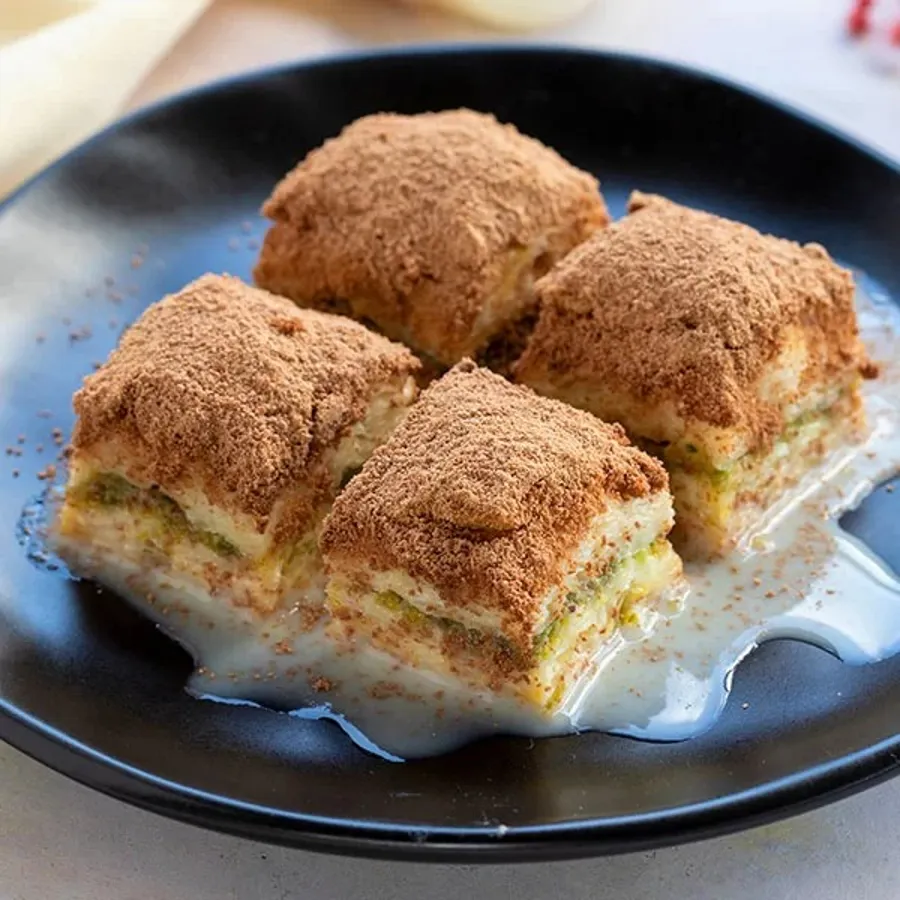 Milky Baklava Chocolate with Pistachio