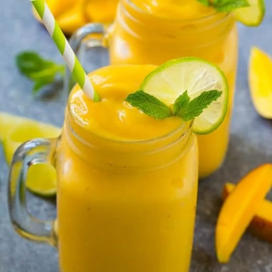Mango smoothie .