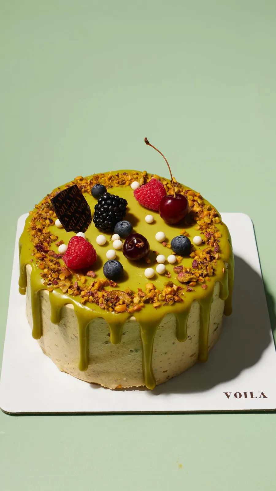 Medium Voilà Pistachio Cake