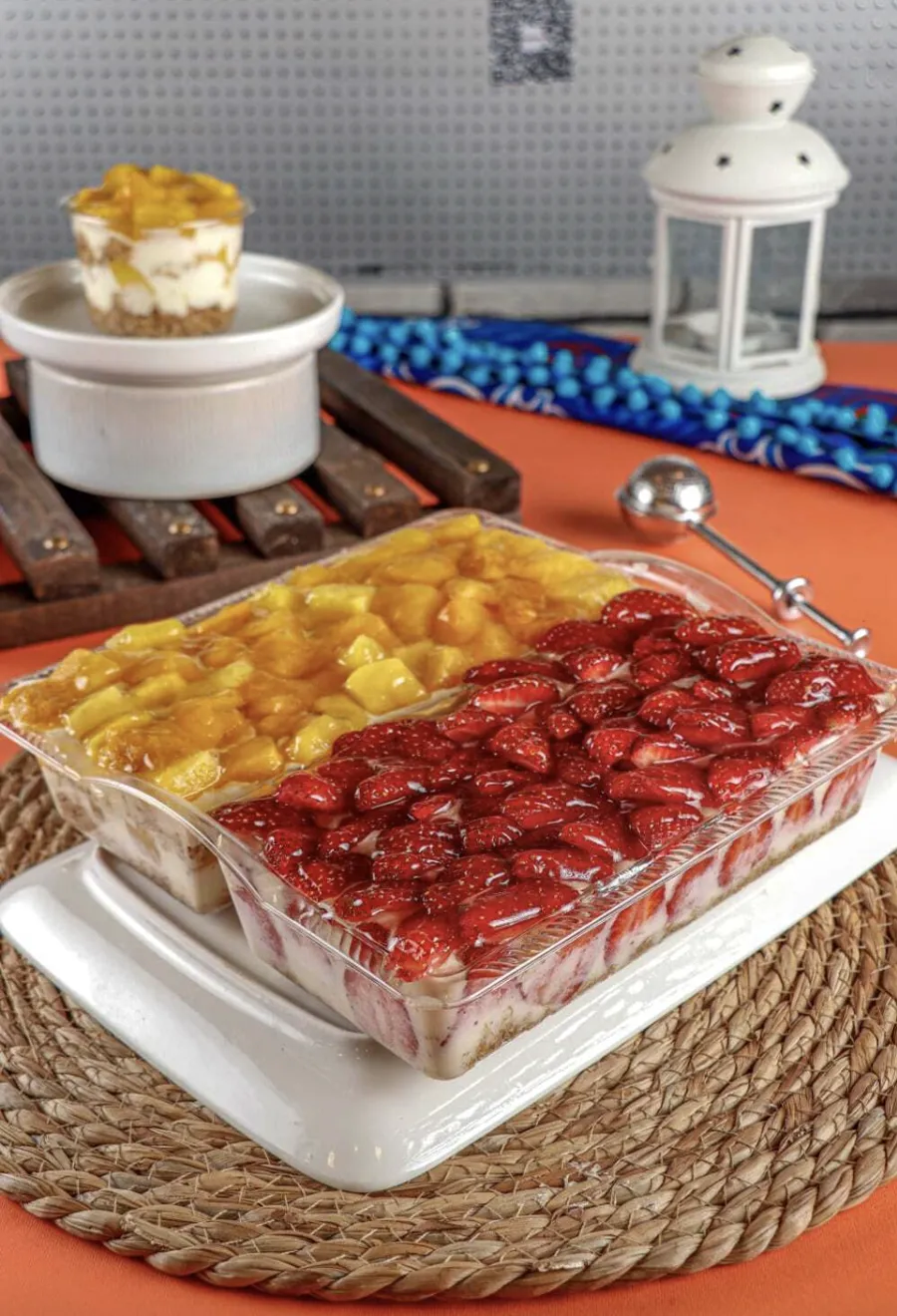 Mango &Strawberry Bowel