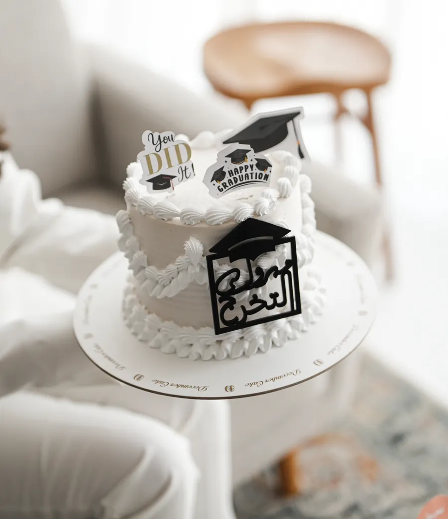 Graduation cream cake 6inch mix chocolate vanilla you did it