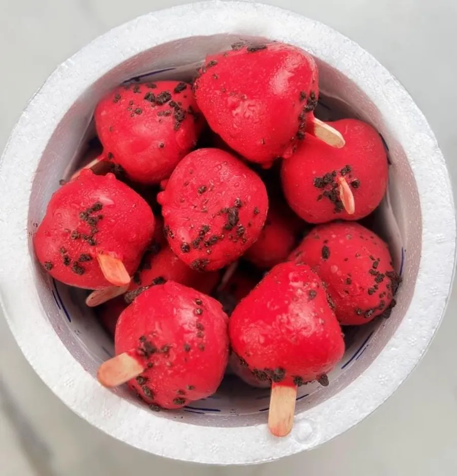 strawberry icecream bites