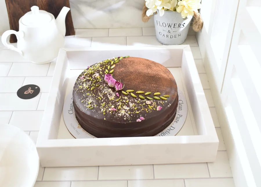 Flora Chocolate cake - Gluten free , dairy free and with no refined sugar