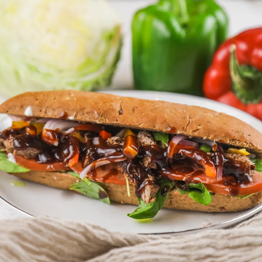 GRILLED BEEF FAJITA SANDWICH
