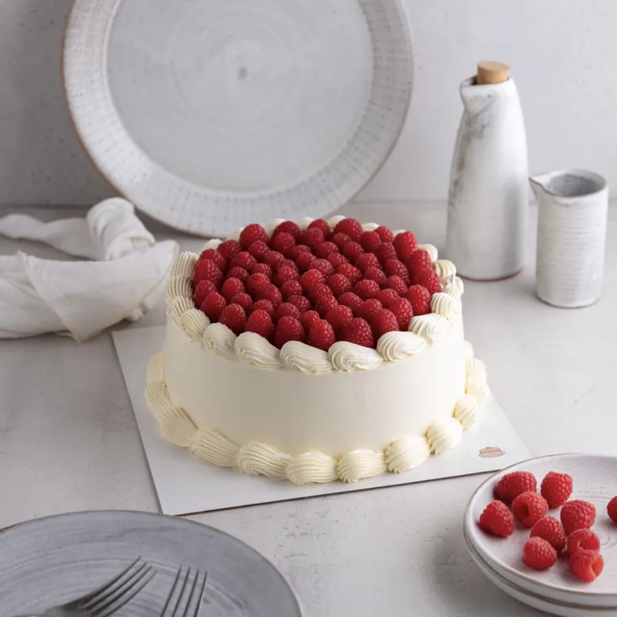 Raspberry cake