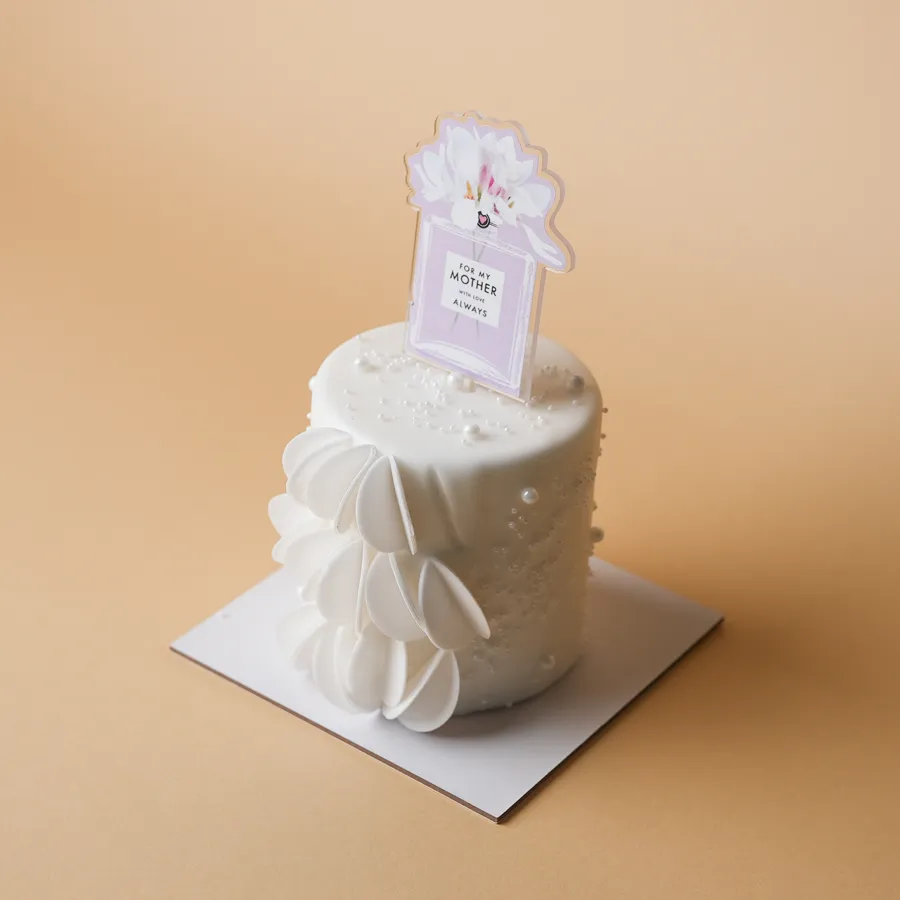 Small elegant cake 4inch flower topper
