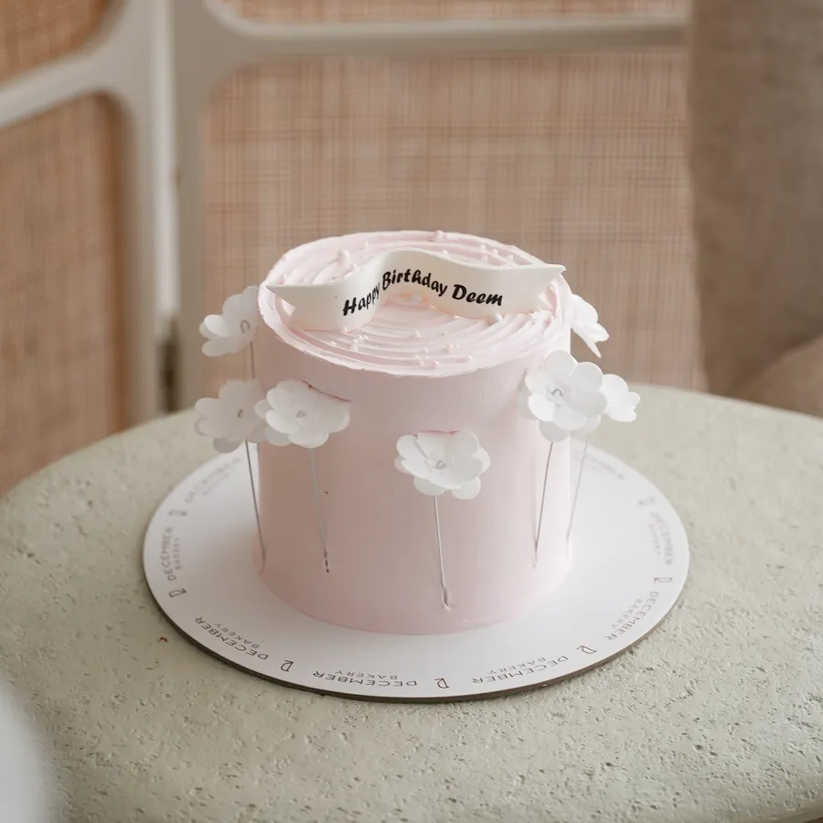 White flower cake pink cream cake 6inch