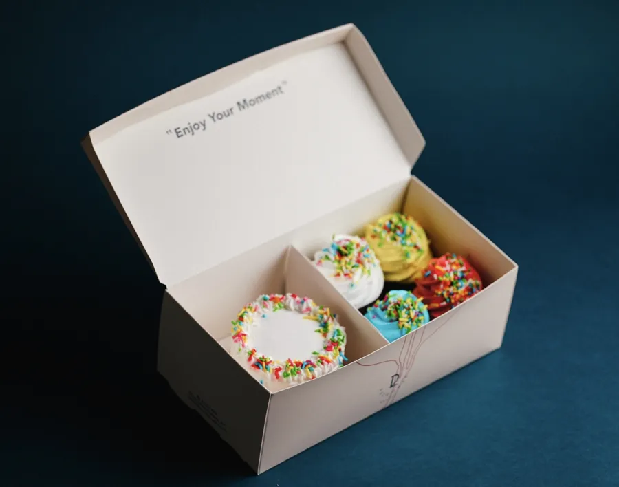 Enjoy Your Moment Box Mini Sprinkles Cake w/4pcs Cupcake