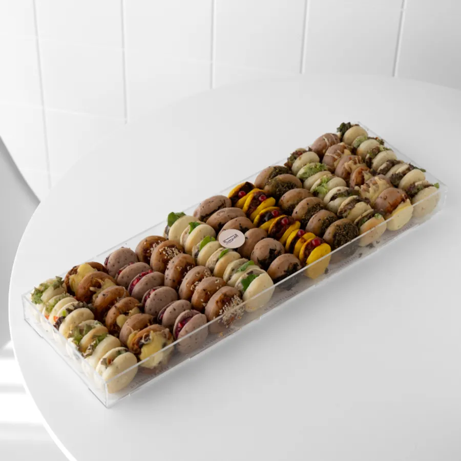 mix mini manaeesh and mini sandwishes