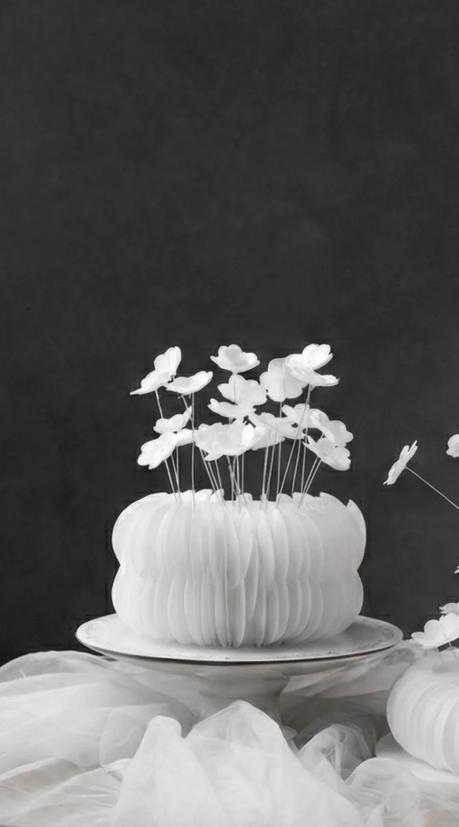 6-inch round rose cake