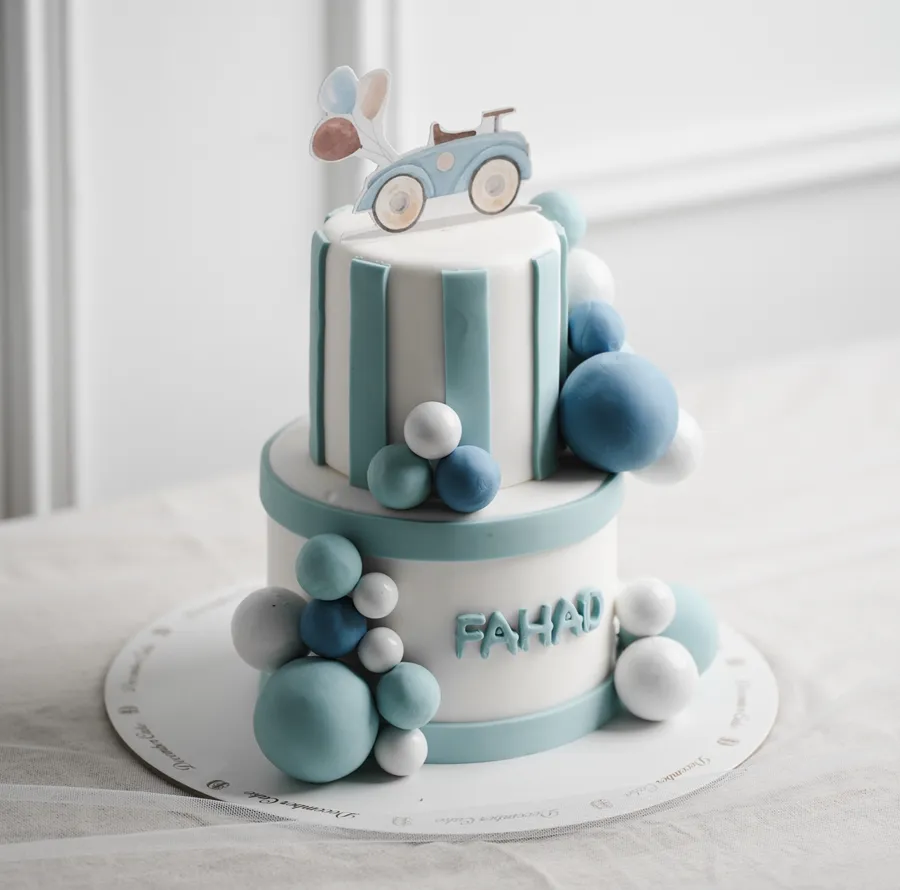 Double car blue cake balls mix chocolate vanilla 6inch