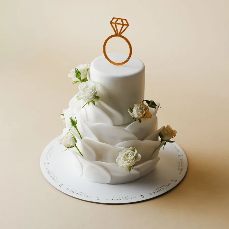 Double Engagement Cake w/Babyrose White & Gold Ring mix chocolate vanilla