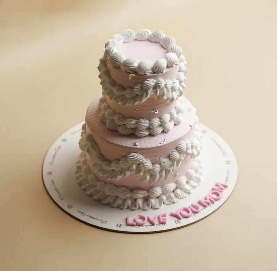 Double pink cream cake love you mom 6inch mix chocolate vanilla