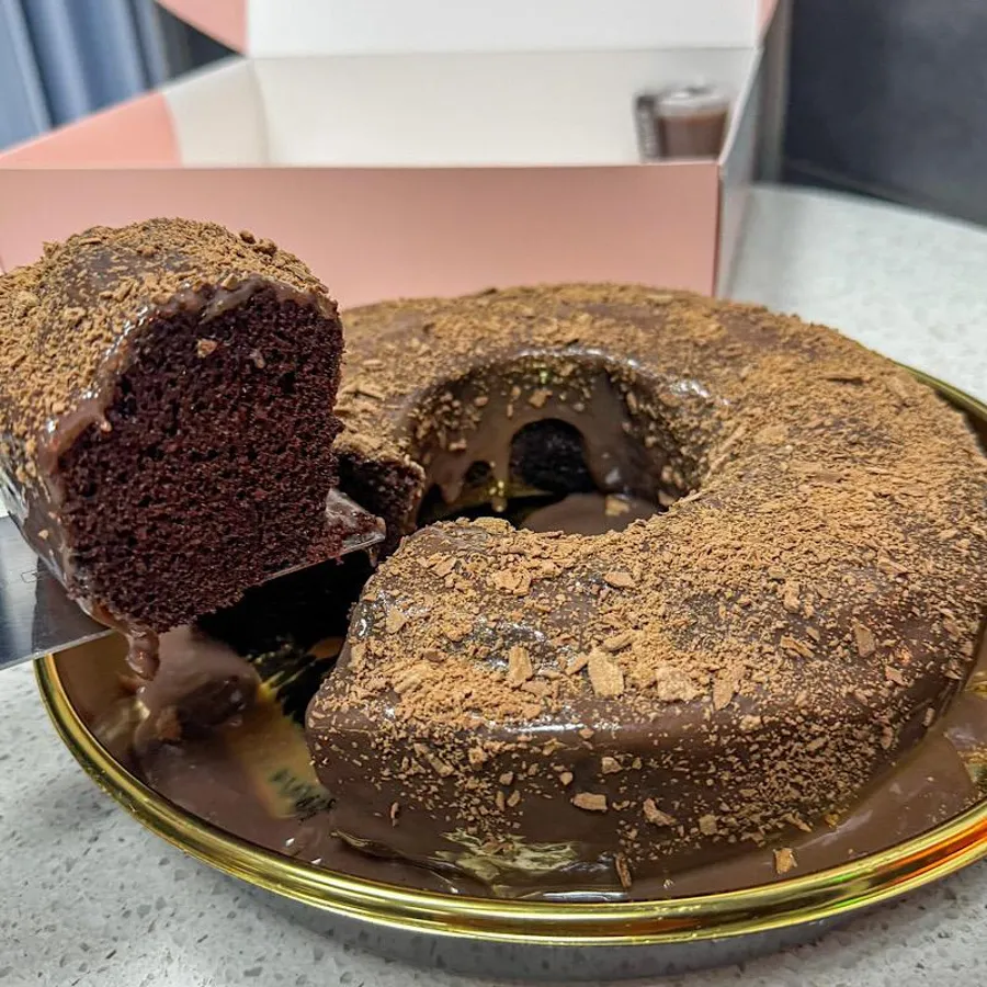 Classic Chocolate Cake