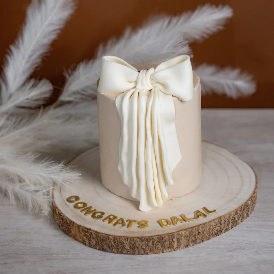 Milky Bow Bride Cake