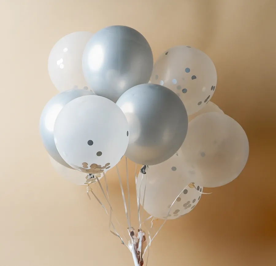 10 silver balloons