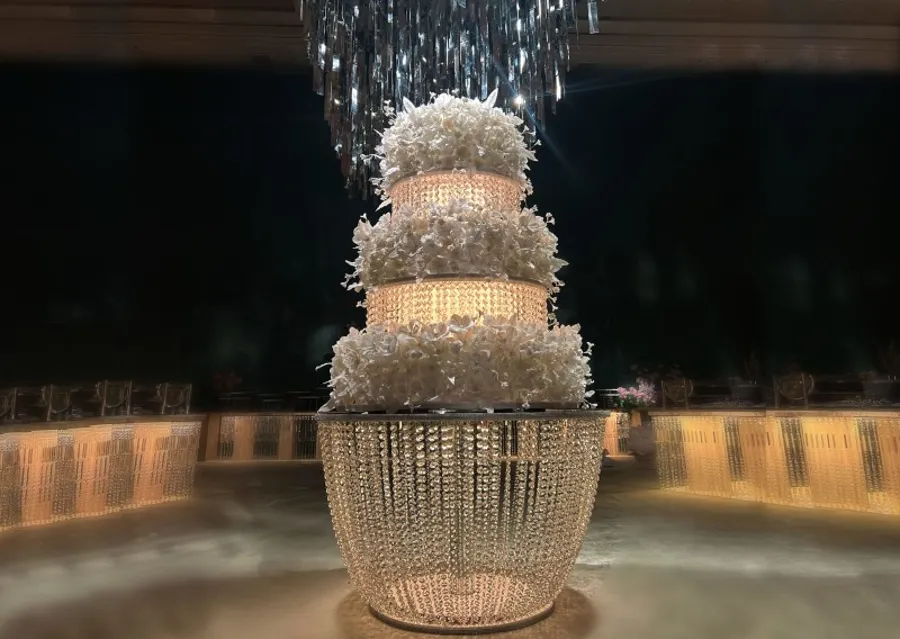 Wedding Cake 32
