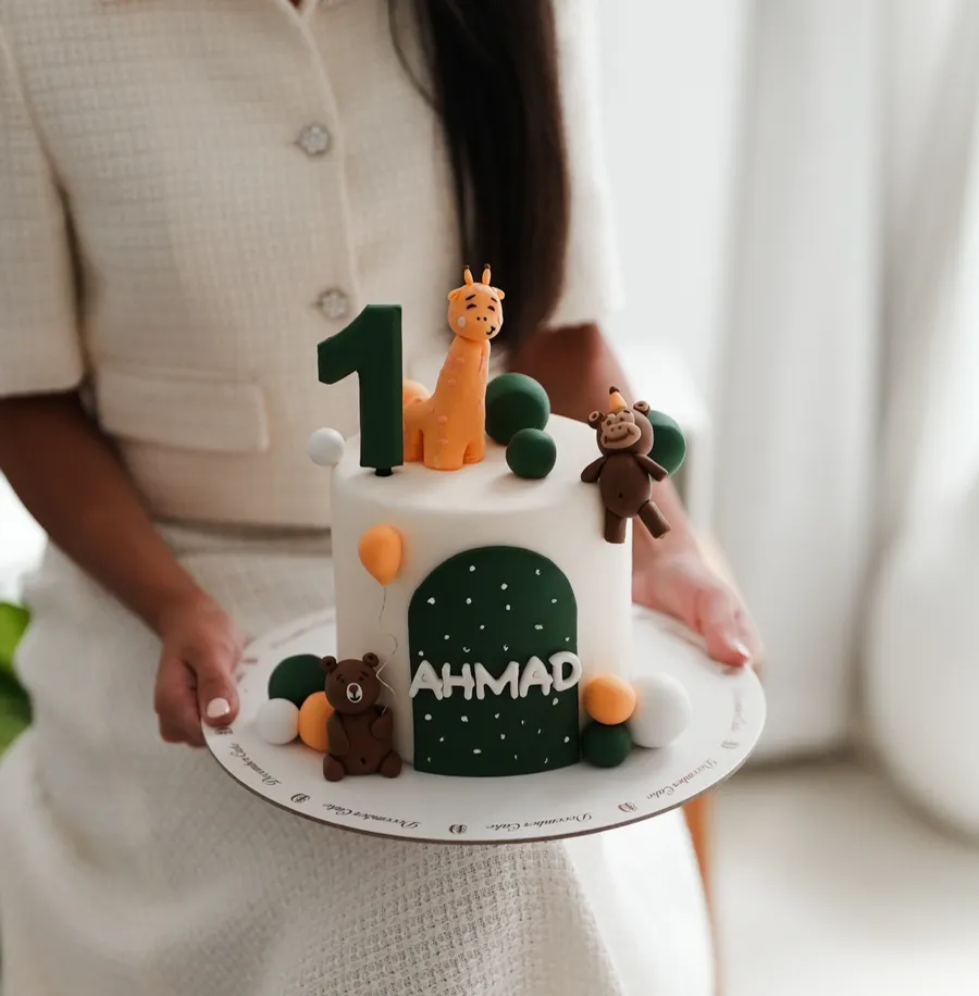 Zoo cake 6 inch mix chocolate vanilla