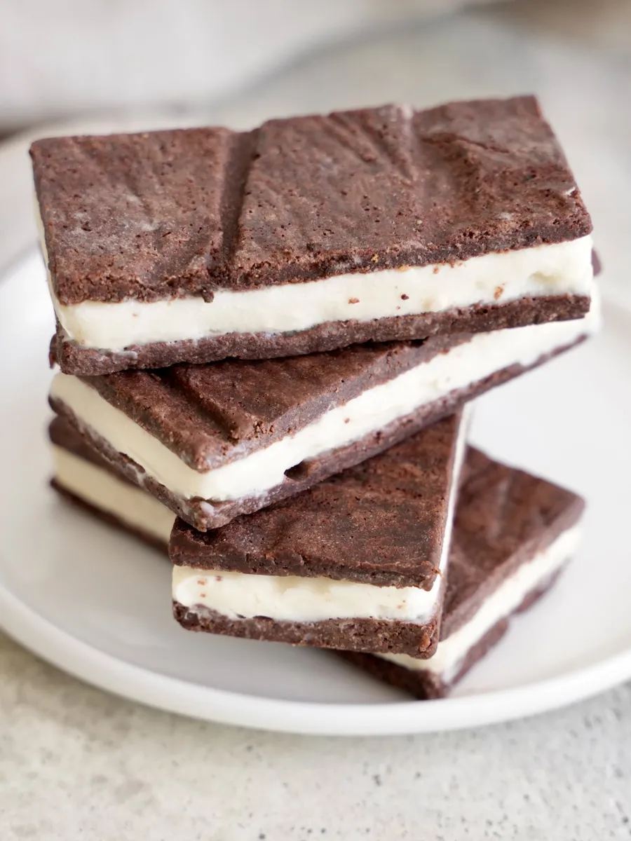 Wolf's Sugarless Brownie Ice Cream Sandwiches 6 PCS