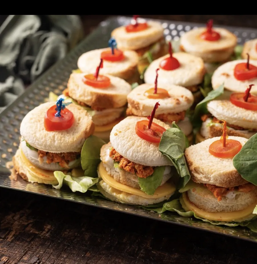 Mini Club sandwich egg & chicken