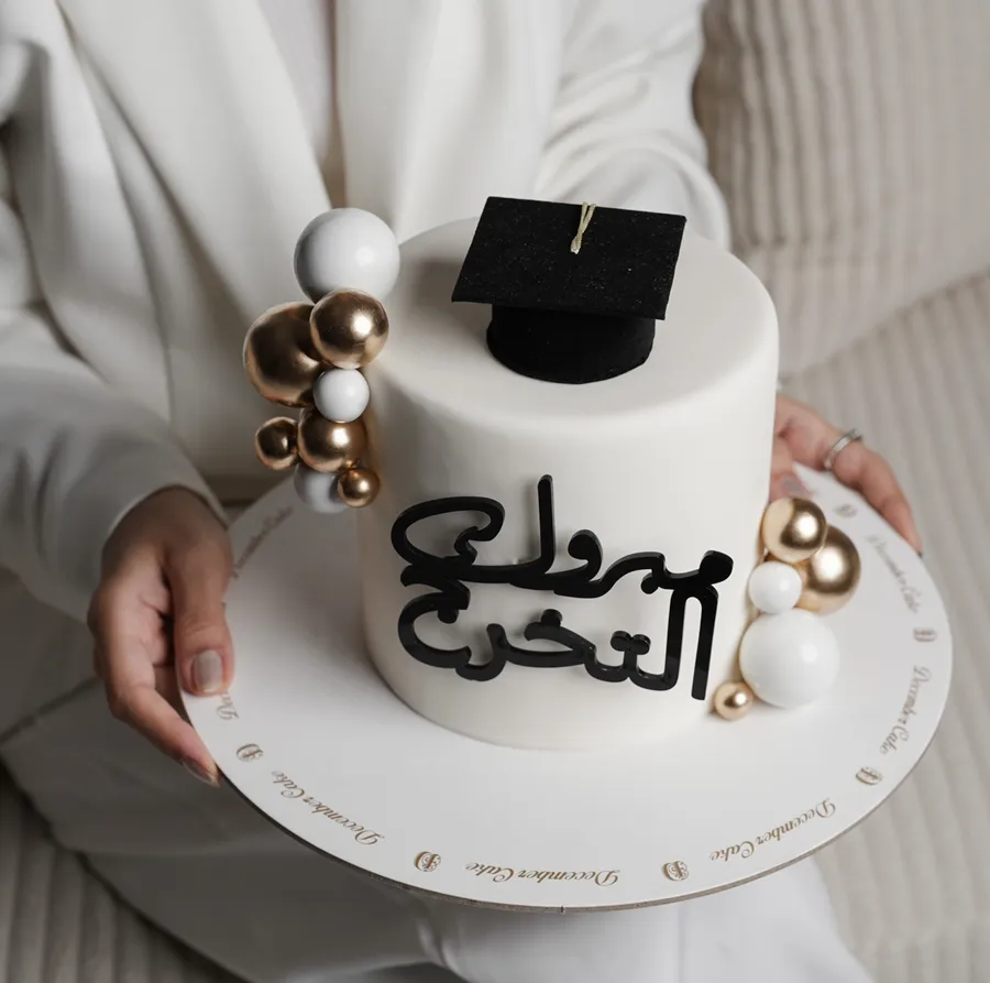 Graduation balls cake 6inch mix chocolate vanilla