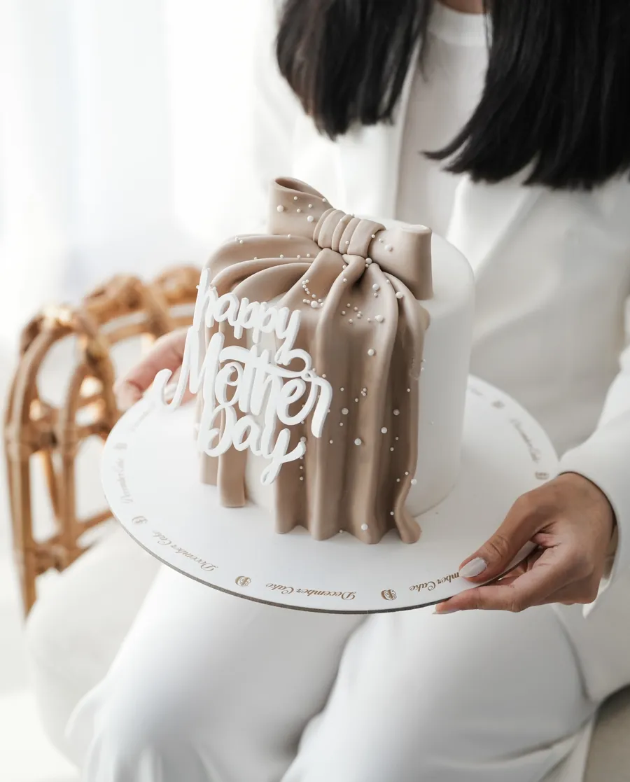 Mother day cake Beige ribbon