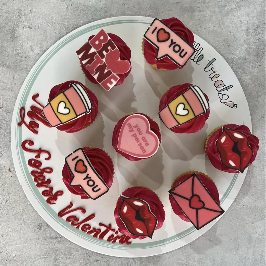 Love Cupcake Board
