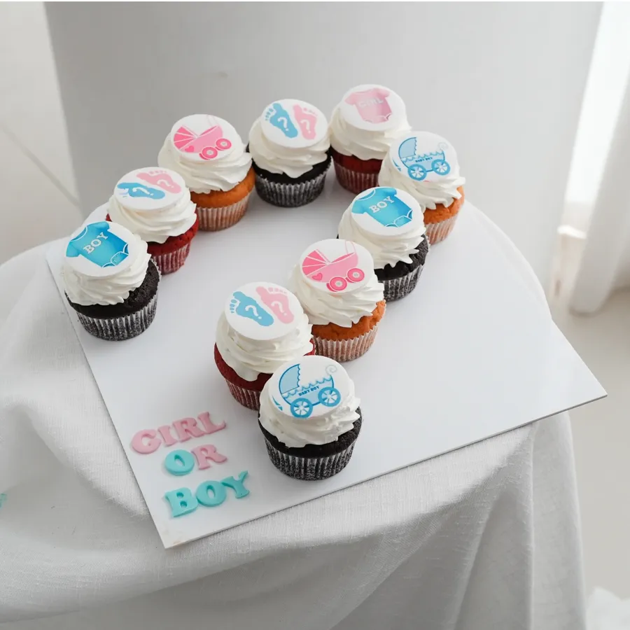 Cup cake bord boy or girls 12p