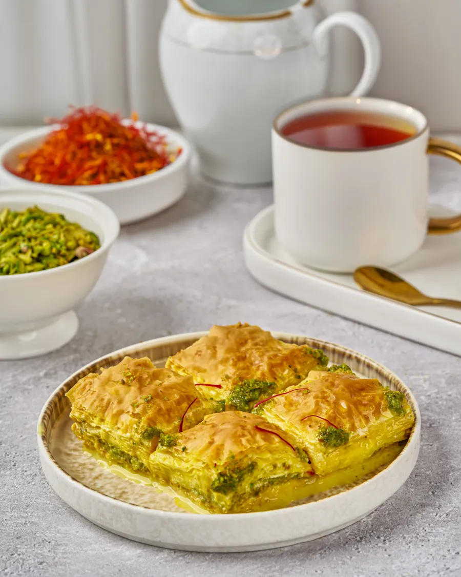 بقلاوة الحليب والزعفران