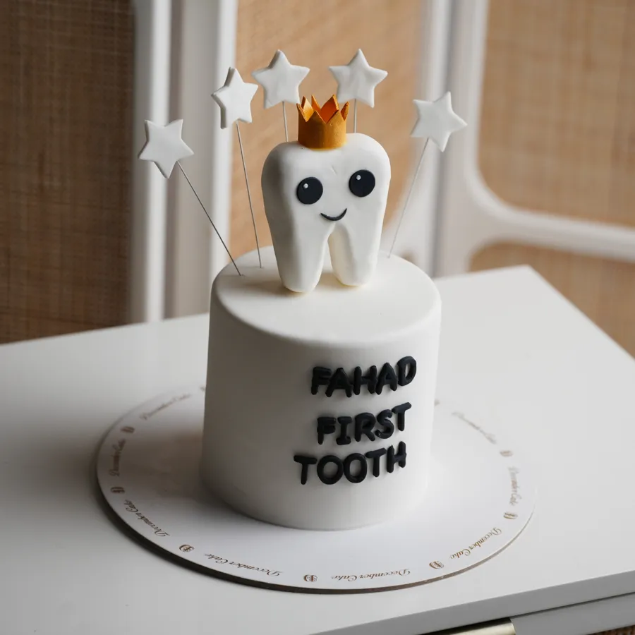 White tooth cake 6inch mix chocolate vanilla