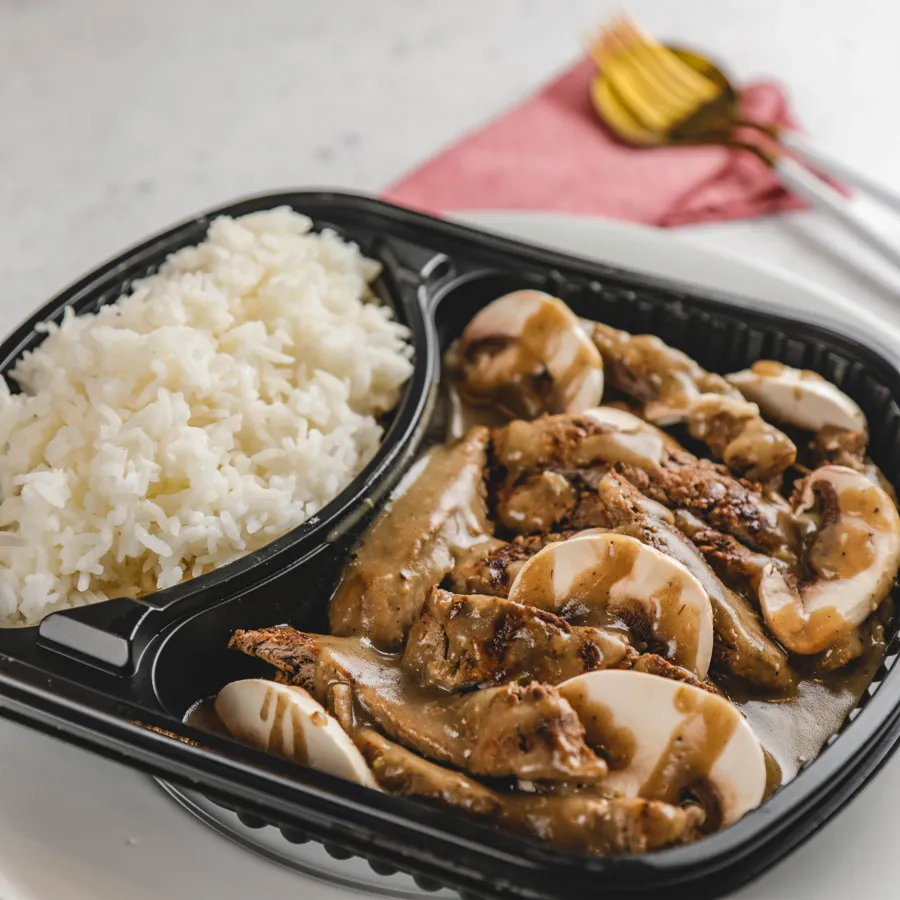 GRILLED BEEF TENDERLOIN WITH MUSHROOM SAUCE