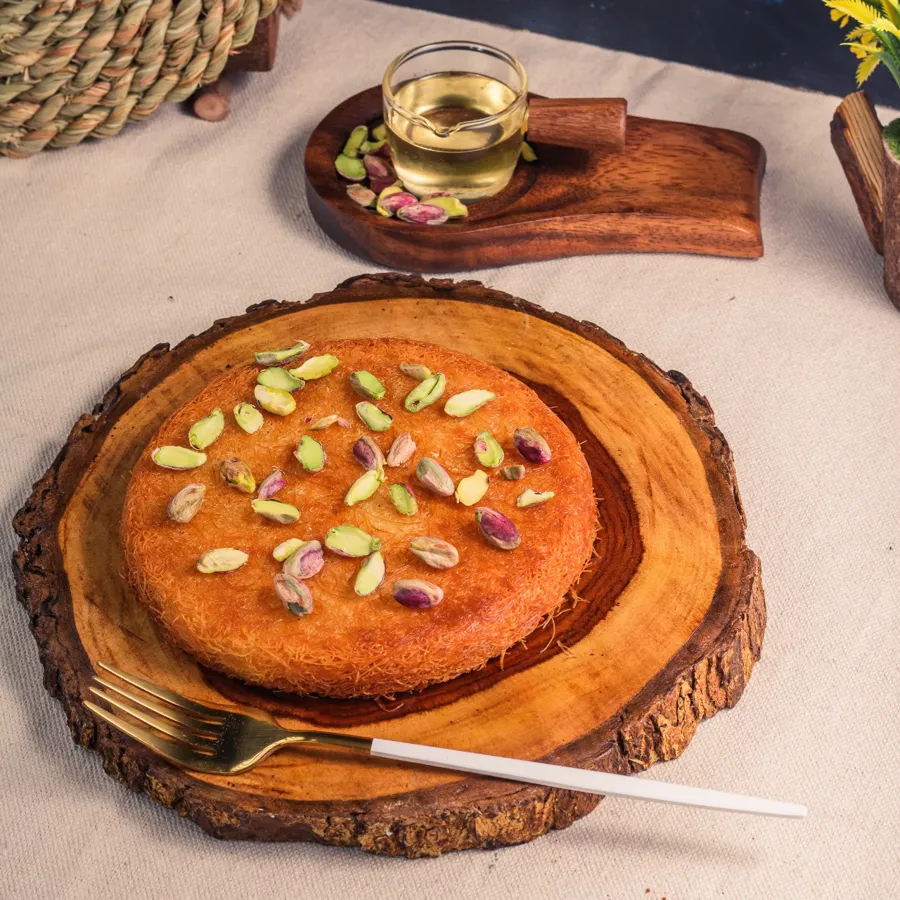 Konafa Nabulsia with Qeshta