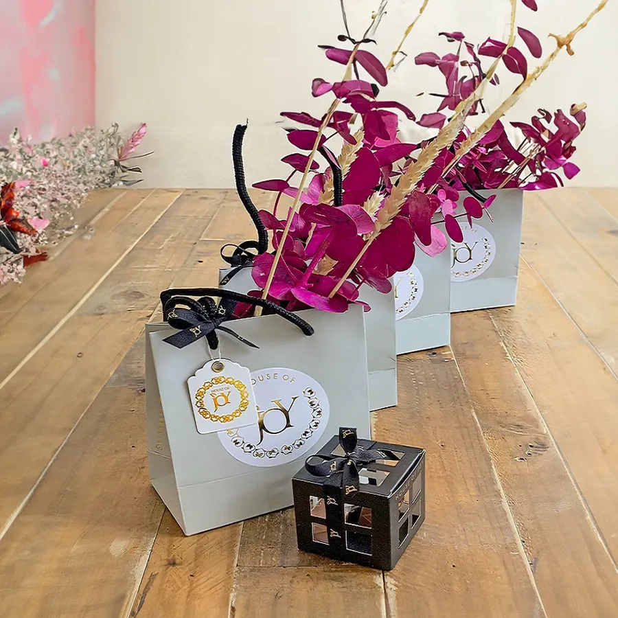 HOJ GIVEAWAY BAG - Dried fuchsia Eucalyptus