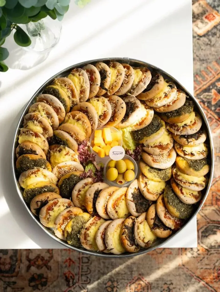 manaqesh tray