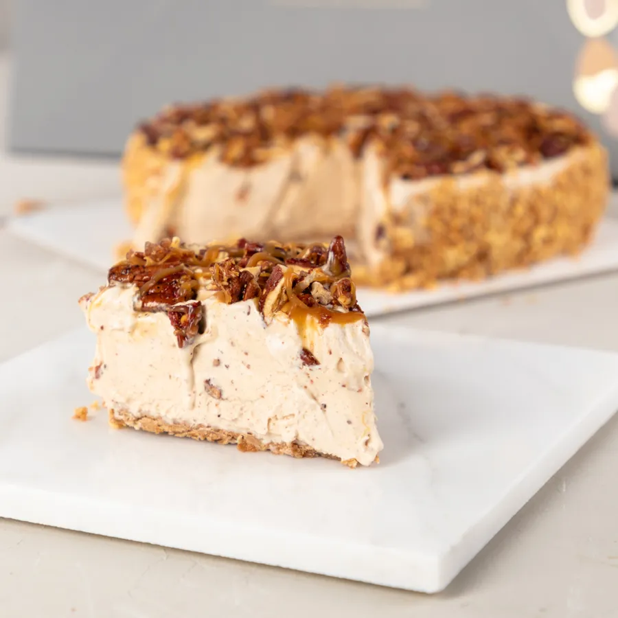 Ice cream pecan cake