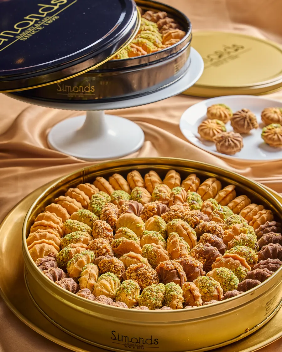 Petit four