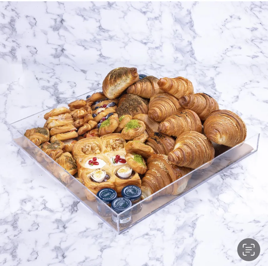 Acrylic croissant tray