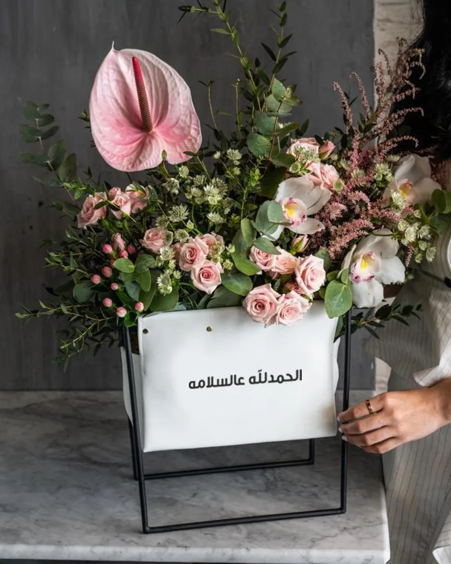 White leather Stand - Fresh Pink - A