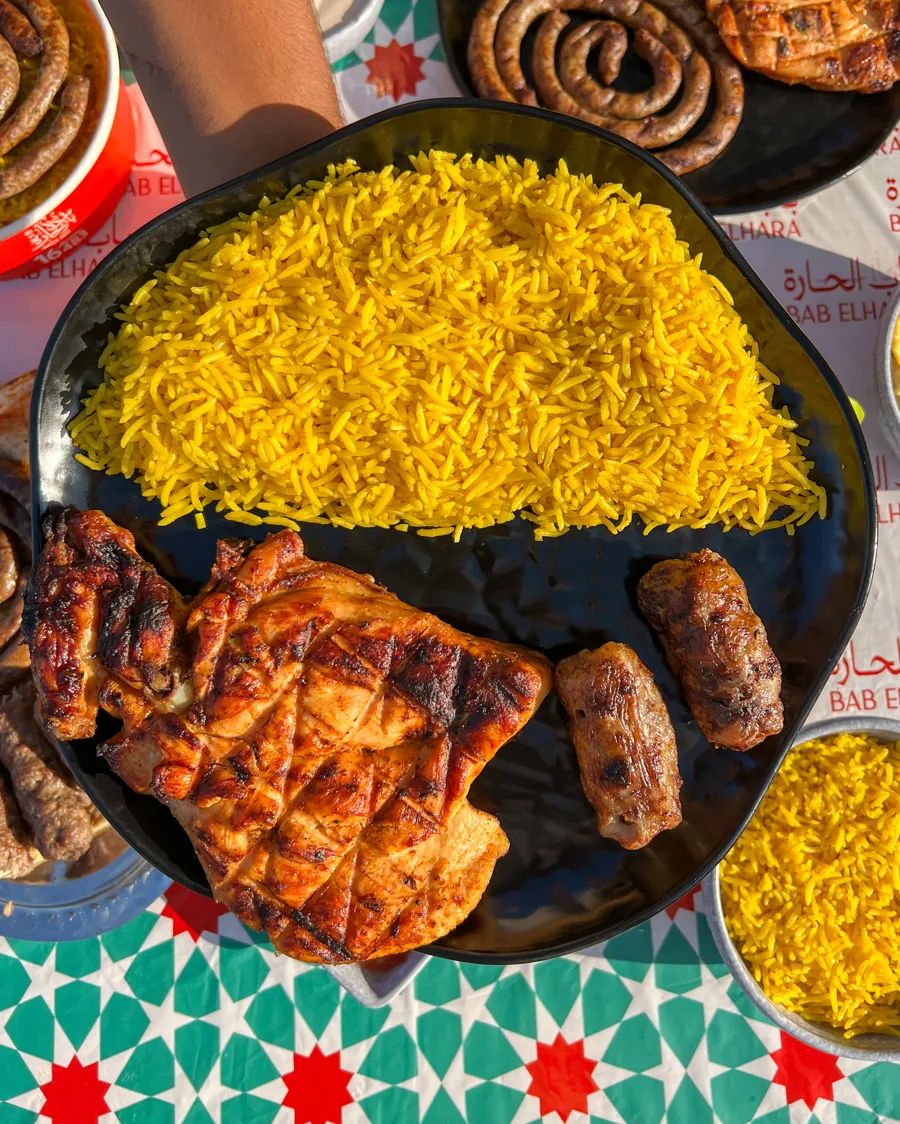 ربع دجاجة فحم و طرب
