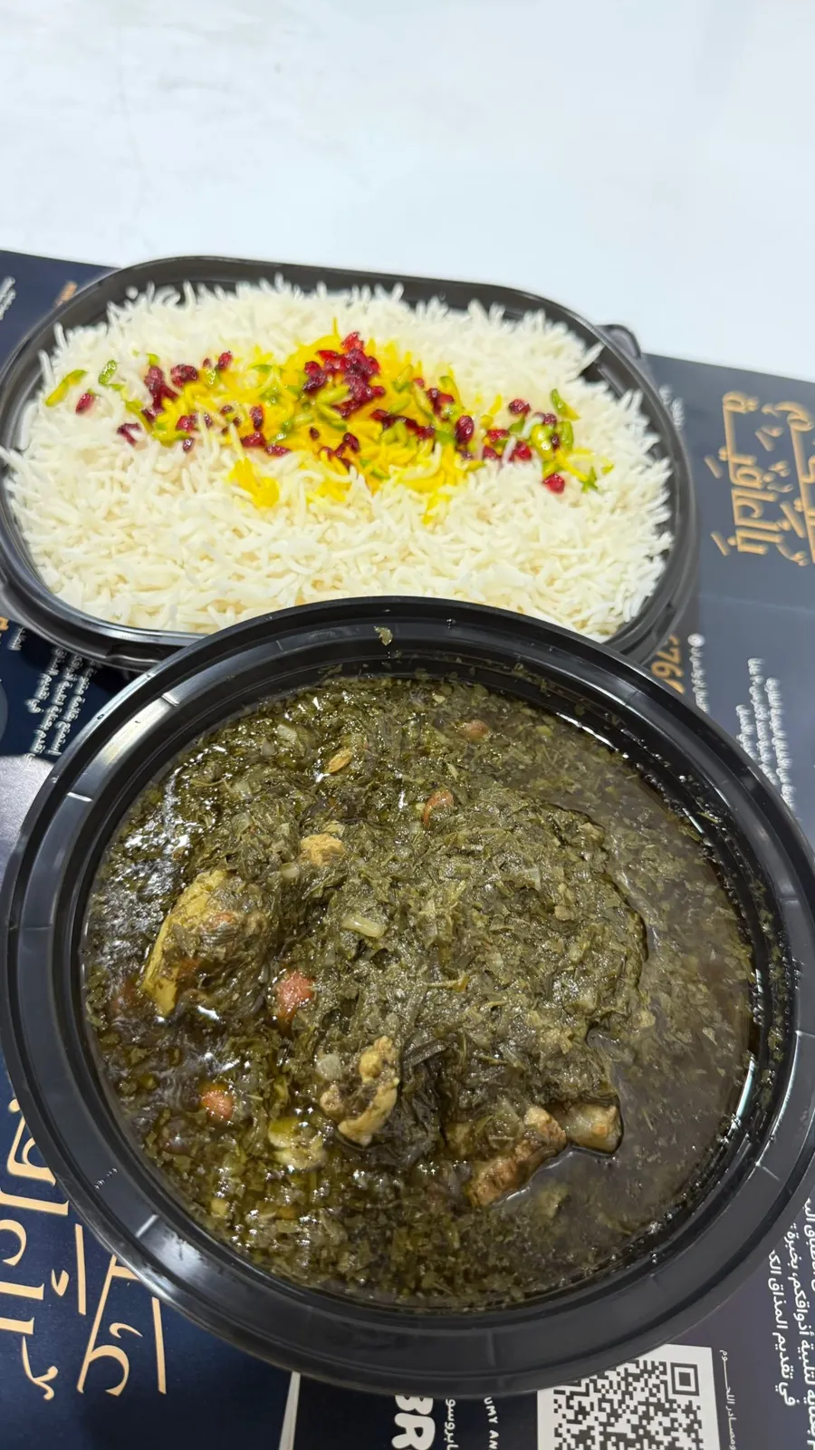 مرق شبدي باللحم مع عيش