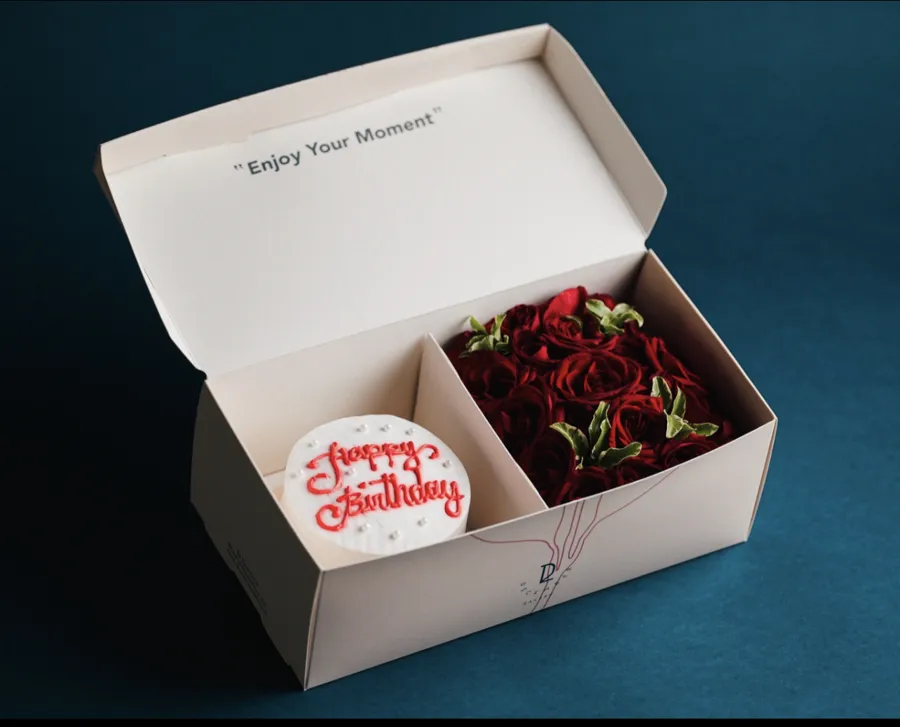 Enjoy Your Moment Box Mini White Cake with Red Flower