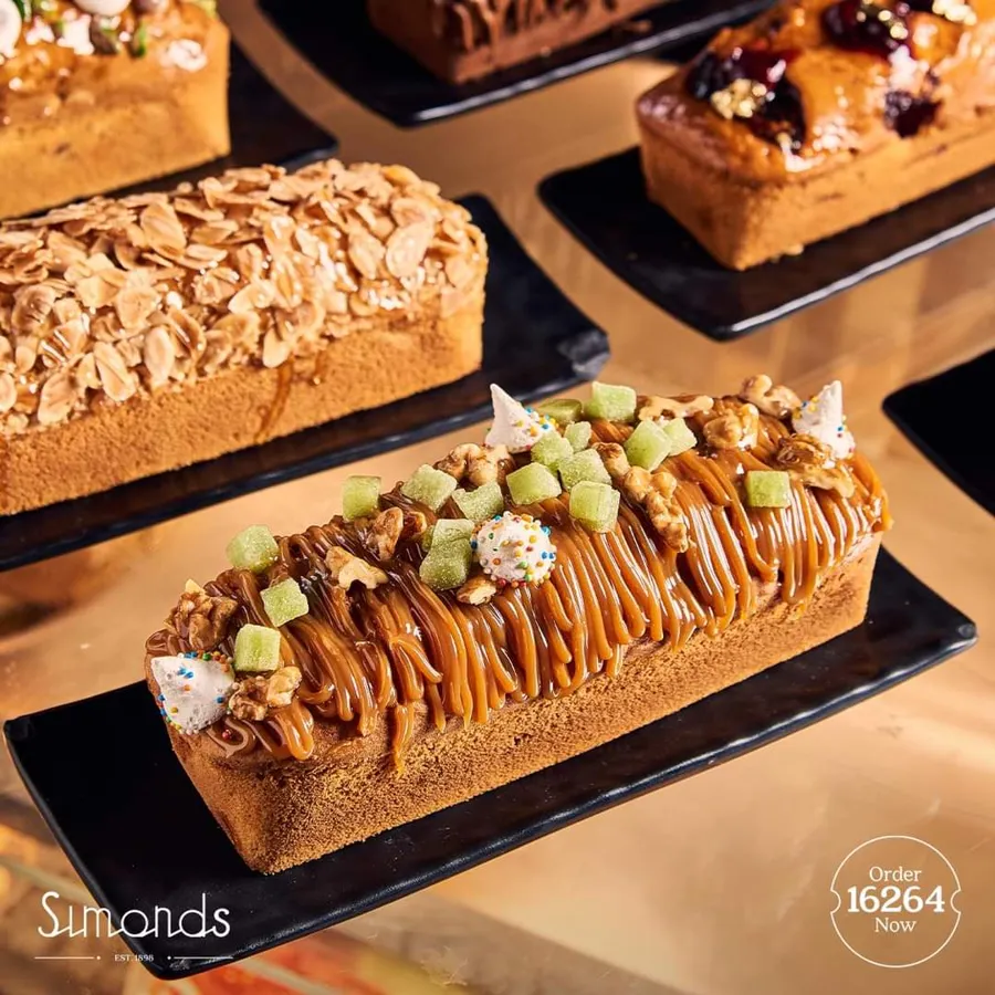 Walnut & Apple Cake