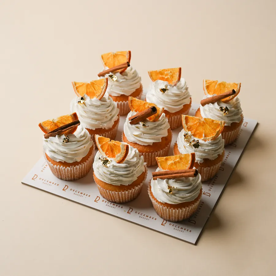 Cup cake vanilla with orange 9p